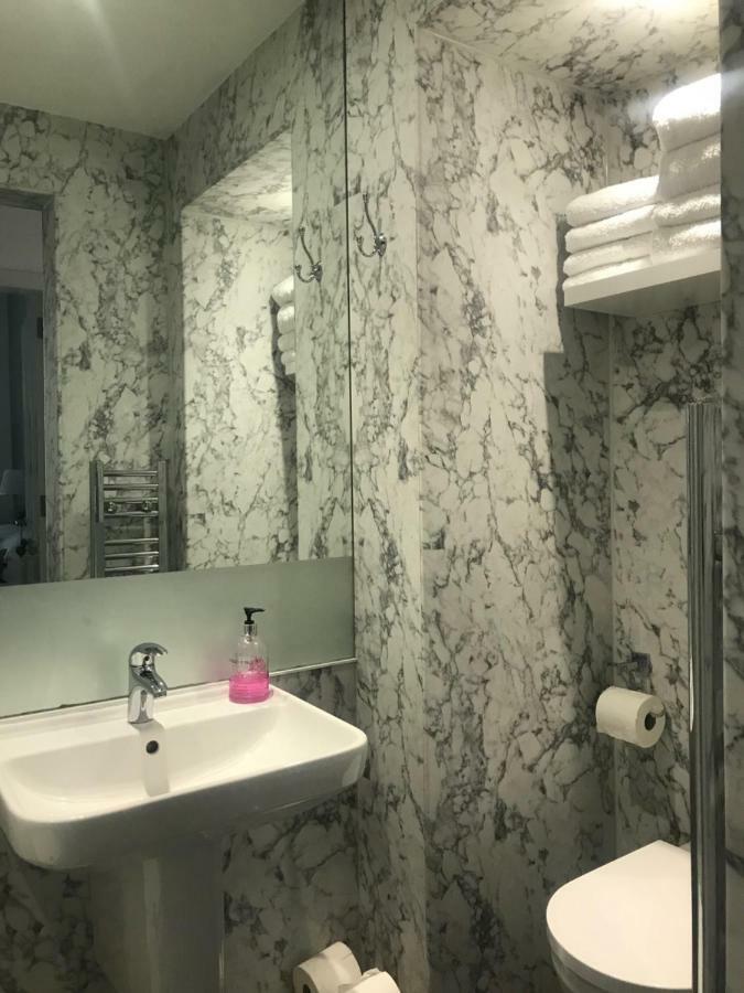 دنفرملاين The Apartment 9 Comely Park المظهر الخارجي الصورة